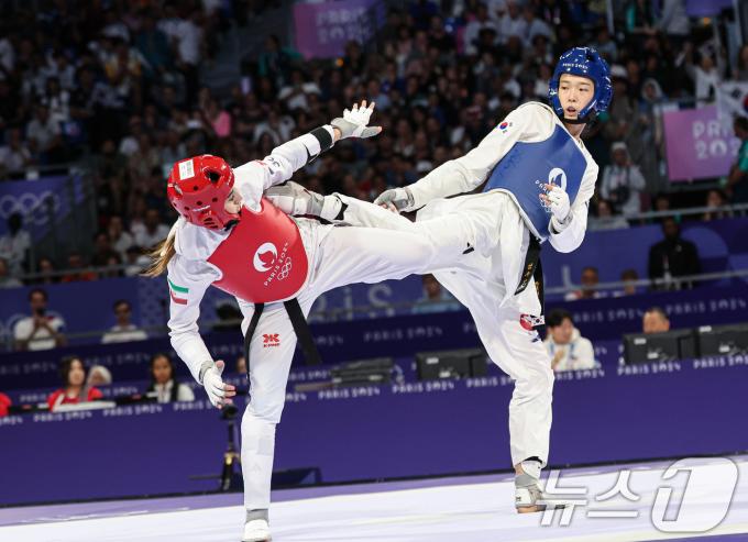 [사진] 김유진 '정확하게'