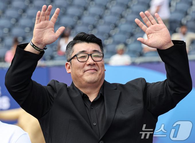 [사진] 기뻐하는 전상균