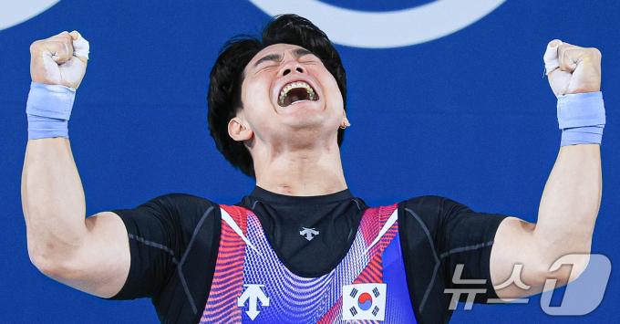 [사진] 유동주 '3차시기 성공의 기쁨'