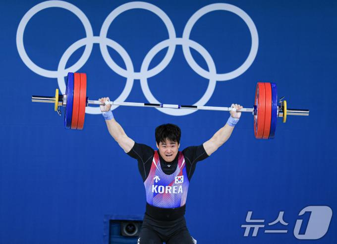 [사진] 168kg 들어 올리는 유동주