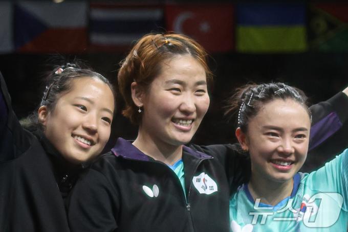 [사진] 전지희·신유빈·이은혜 '우리가 해냈다'