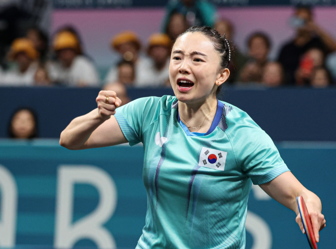 전지희가 탁구 여자 단체전 동메달 획득 이후 한국으로 자신을 데려온 사람들에게 감사 인사를 전했다. 사진은 독일과의 동메달 결정전에서 마지막 스코어를 따내며 동메달이 확정되자 기뻐하는 모습. /사진=뉴스1 