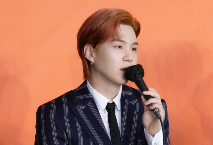 음주 상태로 전동스쿠터를 탄 혐의를 받은 그룹 방탄소년단(BTS) 슈가가 조만간 경찰서에 출석해 조사를 받을 예정이다. 미국 로스앤젤레스 소파이 스타디움에서 열린 'BTS 퍼미션 투 댄스 온 스테이지 - LA'(BTS PERMISSION TO DANCE ON STAGE - LA) 공연 전 기자간담회에 참석한 그룹 방탄소년단 멤버 슈가. /사진=뉴스1(빅히트 뮤직 제공)