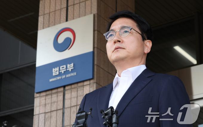 [사진] 검찰총장 후보자 지명 소감 밝히는 심우정 법무부 차관