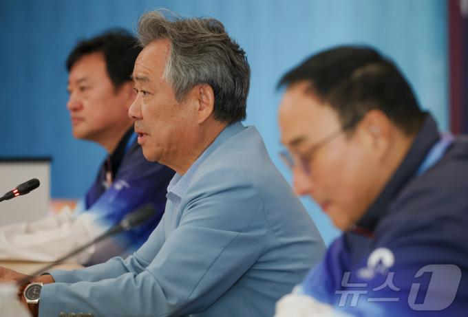 [사진] 올림픽 선수단 결산 기자회견하는 이기흥 체육회장