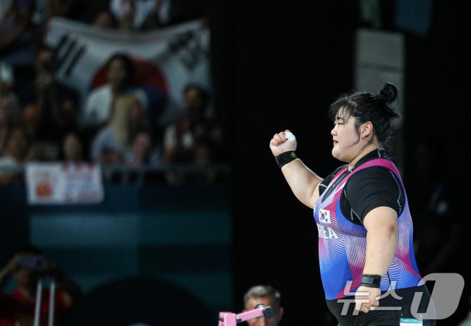 [사진] 박혜정 '127kg 2차시기 성공'