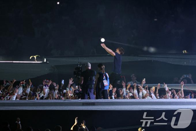 [사진] 화려한 폐막 축하 공연