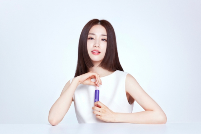 조아제약이 신소재 이너 뷰티 음료 '글루타치온 화이트 샤이닝'을 출시했다. /사진-조아제약