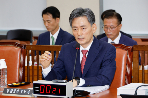 조지호 제 24대 시임 경찰청장이 12일 정식 취임할 예정이다. 사진은 조 후보자가 29일 오후 서울 여의도 국회 행정안전위원회에서 열린 인사청문회에서 의원 질의에 답하고 있는 모습/사진=뉴스1