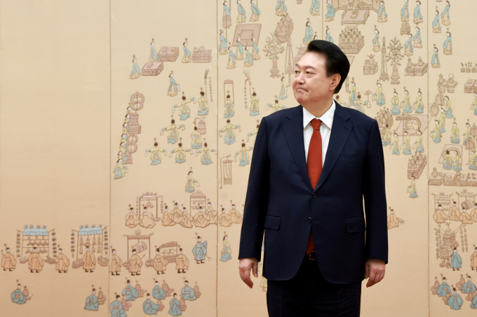 고위공직자범죄수사처(공수처)가 윤석열 대통령의 휴대전화 통신 기록을 확보했다고 밝혔다. 사진은 윤 대통령이 지난 2일 서울 용산 대통령실 청사에서 열린 임명장 및 재외공관장 신임장 수여식에 참석한 모습. /사진=뉴시스(대통령실통신사진기자단) 