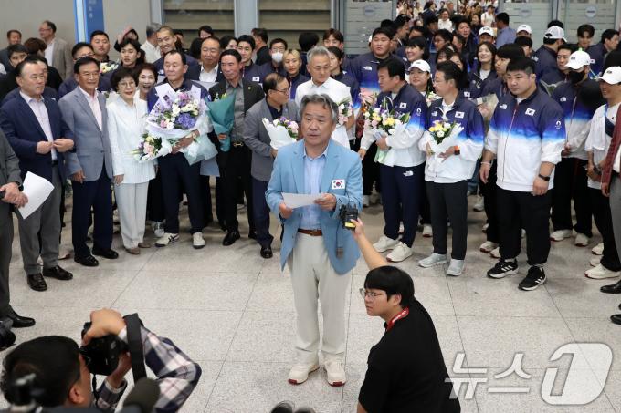 [사진] 파리 올림픽 마친 이기흥 대한체육회장 '배드민턴 협회 논란 등 현안 산적'