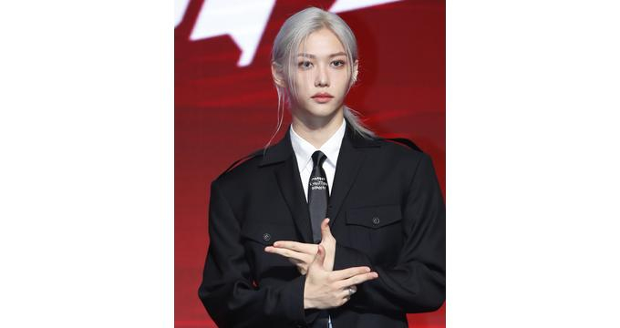 아이돌 그룹 스트레이키즈 멤버 필릭스가 광복절에 일본곡을 언급한 것에 대한 사과문을 게재했다. 사진은 필릭스가 지난달 19일 서울 영등포구 콘래드 호텔에서 열린 새 미니 앨범 'ATE'(에이트) 발매 기념 쇼케이스에서 포즈를 취하는 모습. /사진=뉴스1