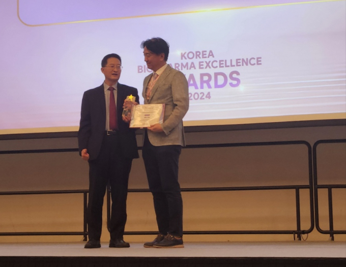 에이비엘바이오가 '대한민국 제약바이오 우수상 2024'에서 가장 유망한 바이오의약품 파이프라인 부문을 수상했다. /사진=에이비엘바이오