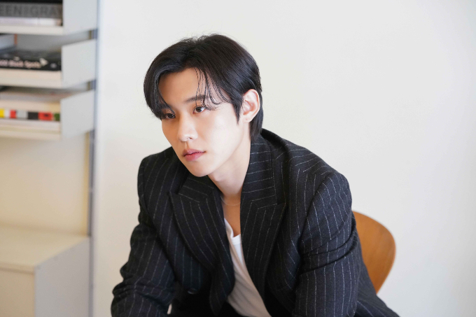 최근 사회관계망서비스(SNS)에서 '티라미수 케익' 챌린지로 화제가 된 배우 김성철이 티라미수 제품 모델로 선정됐다. 사진은 배우 김성철. /사진=파리바게뜨