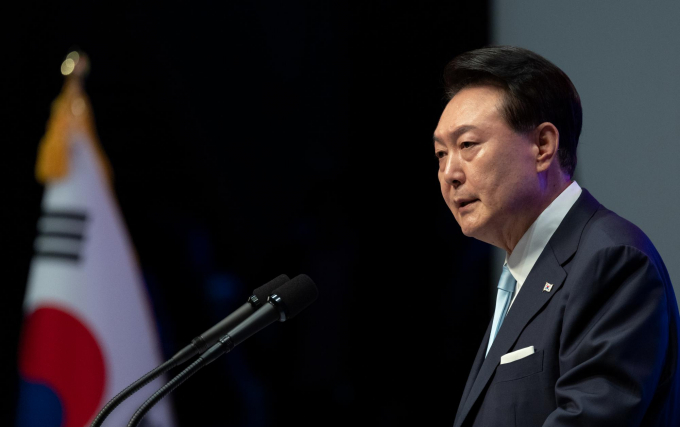 윤석열 대통령이 야당의 강행 처리를 지적하며 전 국민 25만 원 지원법(민생회복지원금 특별조치법)과 노란봉투법(노동조합 및 노동관계조정법 2·3조 개정안)에 대해 재의요구권(거부권)을 행사했다. 사진은 윤 대통령이 지난 15일 서울 종로구 세종문화회관에서 열린 제79주년 광복절 경축식에서 경축사를 하는 모습. /사진=뉴시스(대통령실 제공)