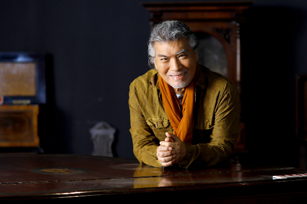 최근 광복절 관련 논란이 있는 가운데 가수 나훈아가 과거 광복절에 대해 했던 발언이 재조명되고 있다. 사진은 나훈아의 앨범 '아홉이야기' 표지 모습. /사진=머니투데이