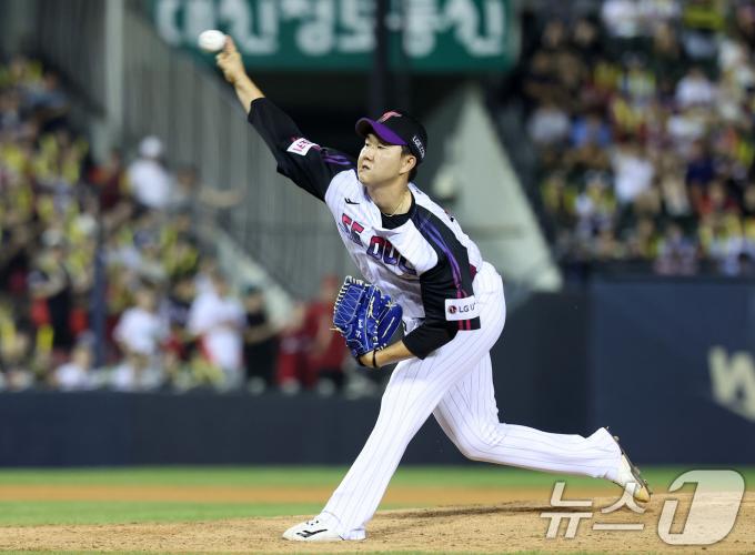[사진] 유영찬, LG 마무리 등판