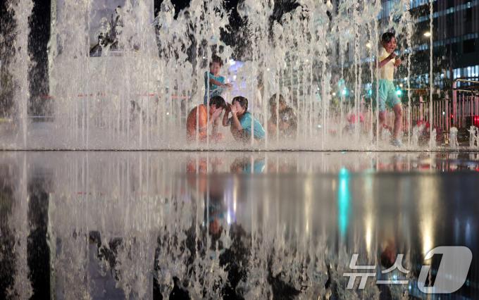 [사진] 서울 ‘역대 최장기 열대야’