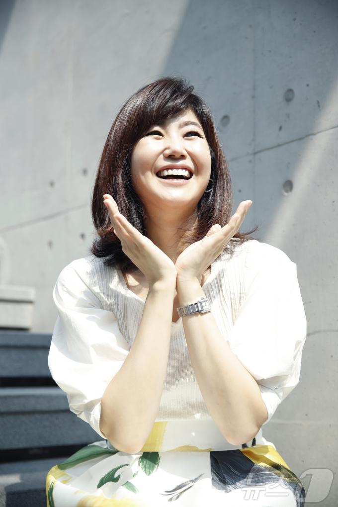 [사진] 강수정 '아나테이너'로 활짝