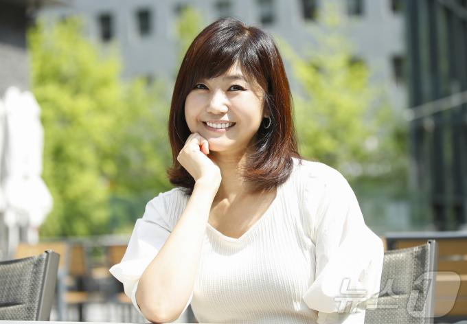 [사진] 강수정, 해사한 미소