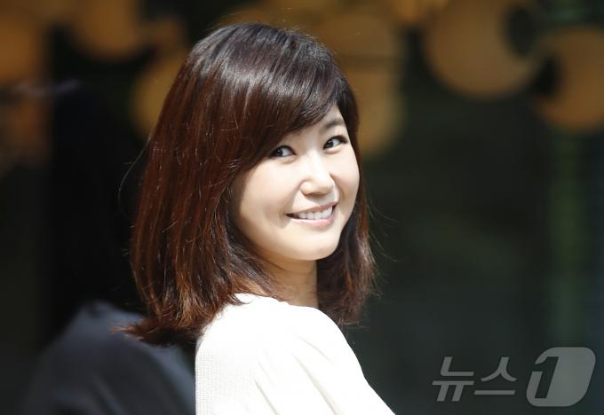 [사진] 강수정, 햇님 미소