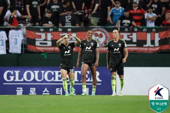 선제골을 넣은 안드리고(왼쪽)(한국프로축구연맹 제공)
