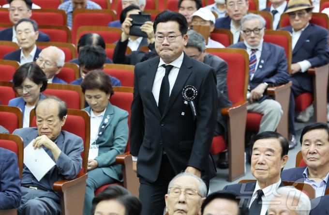 [사진] DJ 추도식 참석하는 박찬대