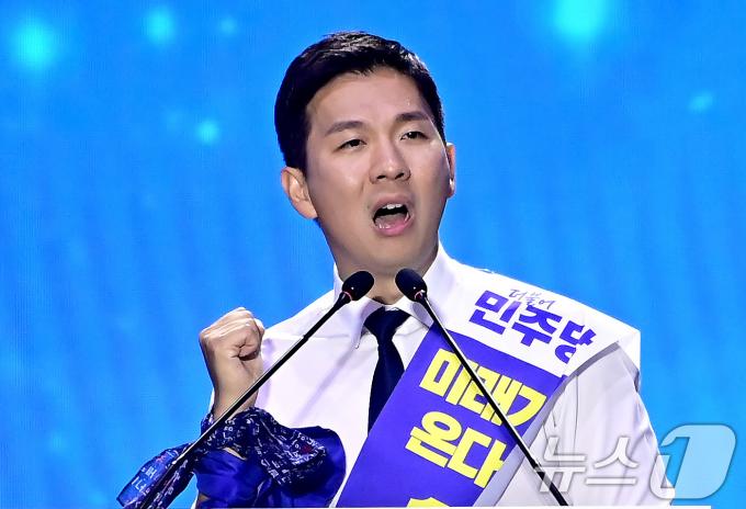[사진] 정견발표 하는 김지수 후보