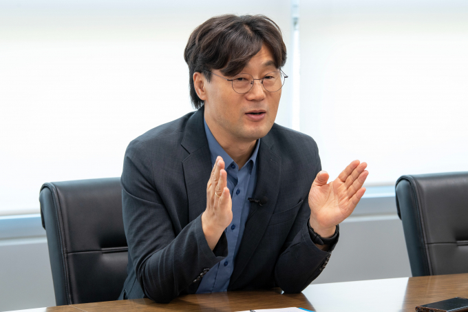 윤원섭 성균관대학교 에너지과학과교수가 전기차 배터리에 대해 지나친 우려를 경계했다. /사진=뉴스1