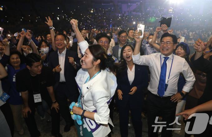 [사진] '당원들의 축제'
