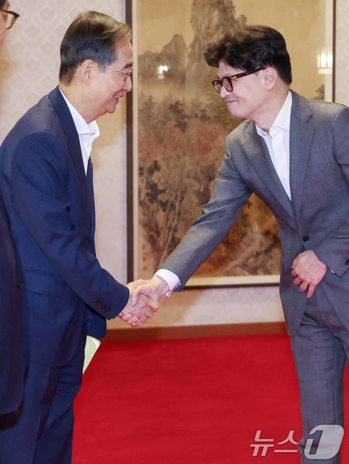 [사진] 한덕수·한동훈 '고위당정 첫 만남'