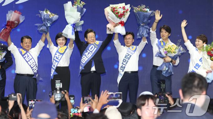 [사진] 민주당 새 지도부 출범