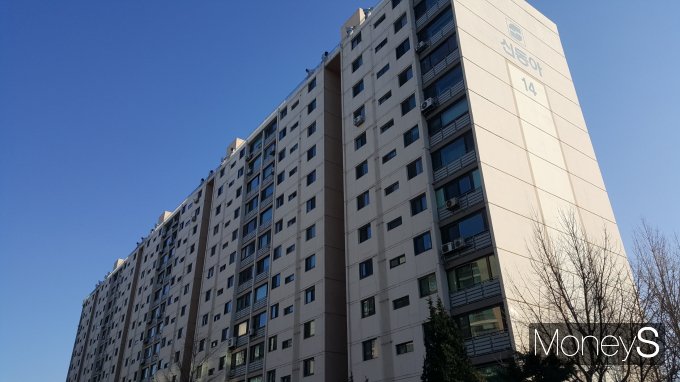 지난 1984년 준공된 서울 용산구 서빙고동 신동아 아파트에 대한 신속통합기획이 확정됐다. 사진은 신동아 아파트. /사진=김창성 기자