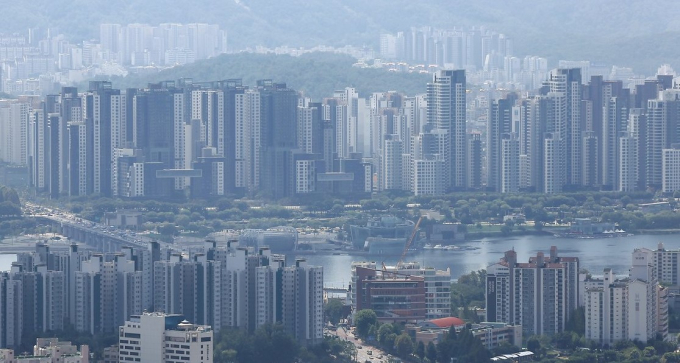 서울 남산에서 바라본 아파트단지 모습. 사진제공=뉴스1