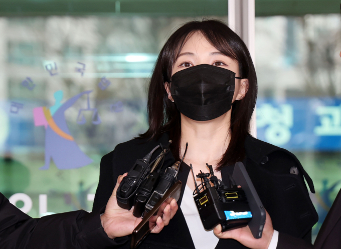채널A '하트시그널'에 출연한 서민재가 마약 복용 후 투신했던 경험을 고백했다. 사진은 지난 1월 선고 공판에서 집행유예를 선고 받은 뒤 취재진 질문에 답하고 있는 서민재 모습. /사진=뉴시스