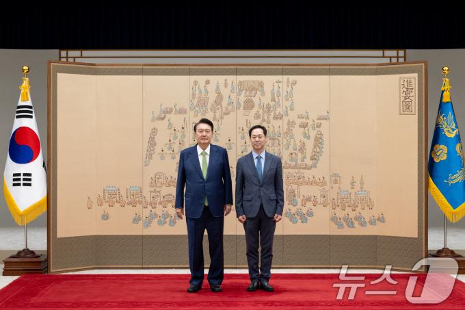 [사진] 윤석열 대통령, 선남국 주브루나이대사 신임장 수여