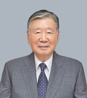 부영그룹 창업주인 이중근 부영 우정교육문화재단 이사장이 남 다른 선행으로 사회에 공헌하고 있다. /사진=부영그룹