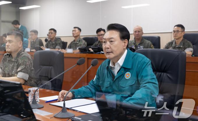 [사진] 윤석열 대통령, UFS 계기 육군 지상작전사령부 방문