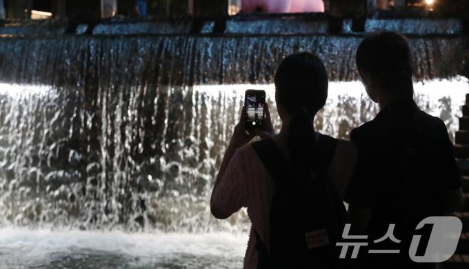[사진] 태풍도 이기지 못한 기록적인 열대야