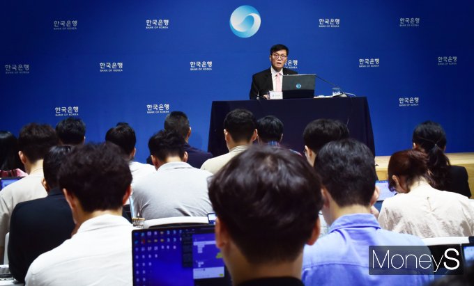 [머니S포토] 한은 이창용 
