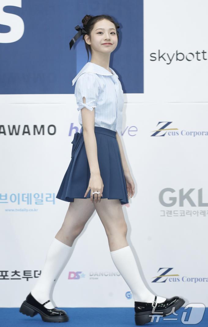 [사진] 유니스 임서원, 꽃향기 미소