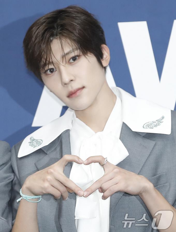 [사진] NCT 위시 시온, 신비로운 눈빛