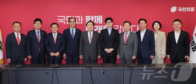 [사진] 한동훈 대표, 중소기업중앙회장단 접견