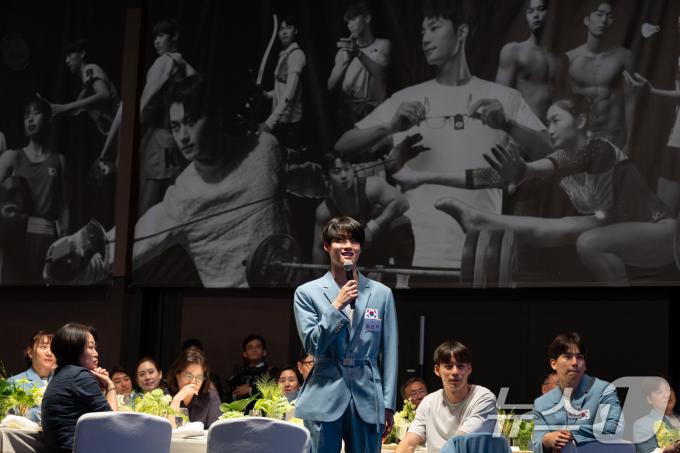 [사진] 소감 말하는 황선우