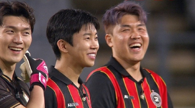 가수 임영웅의 상남자 면모가 드러난다. /사진=JTBC 제공