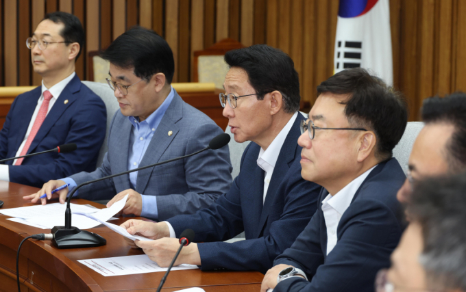 김상훈 국민의힘 정책위의장이 23일 오전 서울 여의도 국회에서 열린 원내대책회의에서 회의를 주재하고 있다. /사진-뉴시스