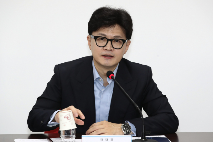 한동훈 국민의힘 대표가 더불어민주당을 향해 금융투자소득세(금투세) 폐지를 압박했다. 사진은 한 대표가 지난 22일 서울 여의도 중앙당사에서 열린 최고위원회의에서 모두발언하는 모습. /사진=뉴스1