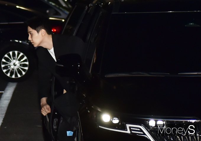 [머니S포토] 글로벌스타 BTS 슈가, 음주운전 17일만에 경찰 출석