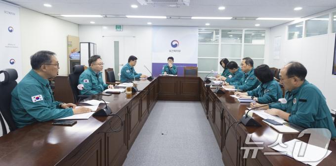 [사진] 조규홍 본부장, 중앙사고수습본부 제60차 회의 개최