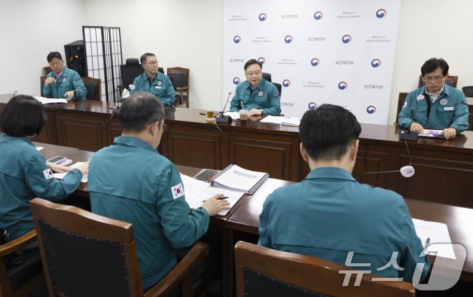 [사진] 조규홍 장관, 비상진료체계 운영현황 점검
